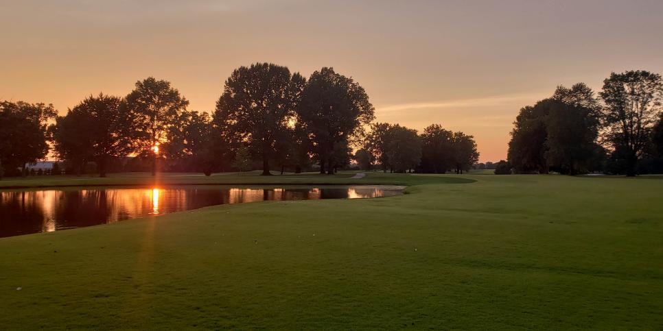 Big Spring Country Club | Classic Golfing Elegance In Kentucky